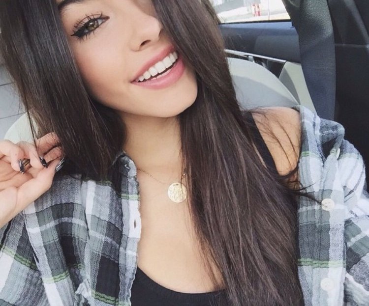 Beautiful Selfie brunette