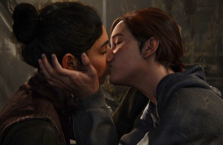 Ellie Cyber Temptation