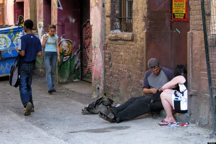 Dauntown New York Bomi