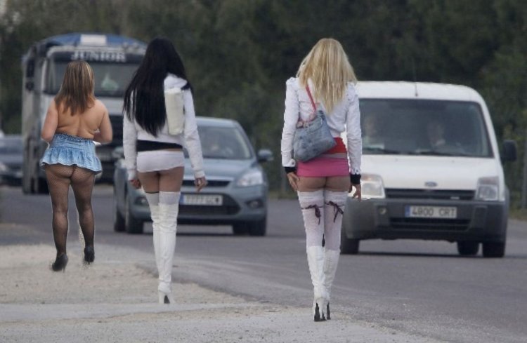 Shoulder on the highway