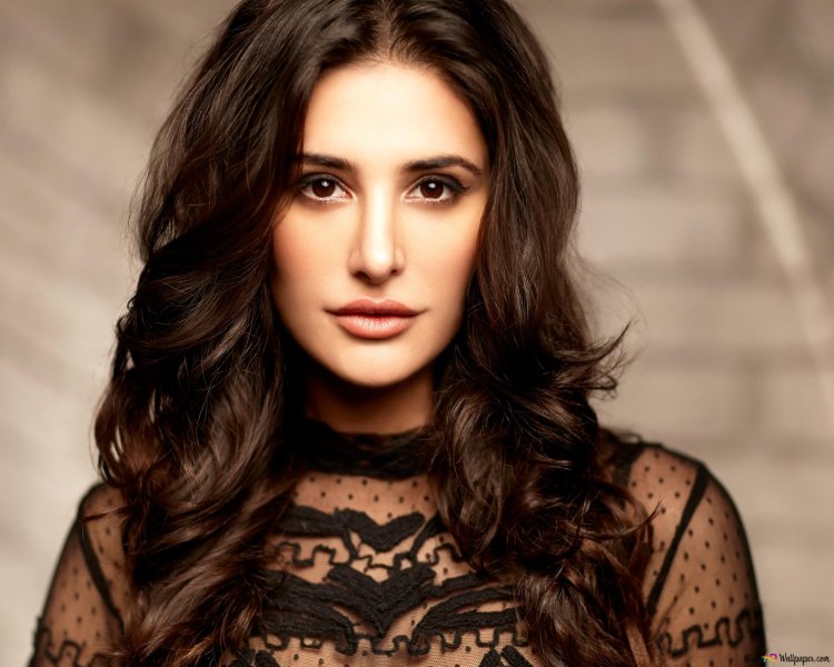 Nargis Fakhri in Youth