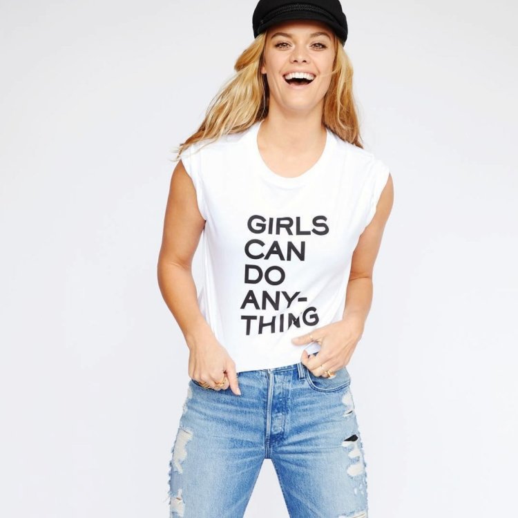 Girls Can do T -shirt
