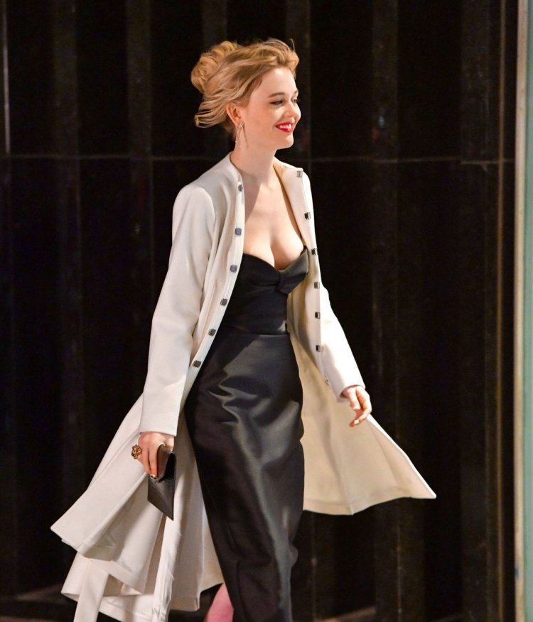 Emily Elin Lind Gossiper