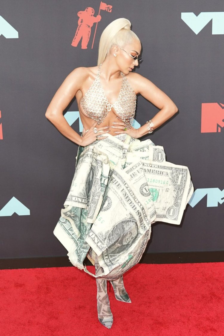 Camilla Mendes Riverdale kiss