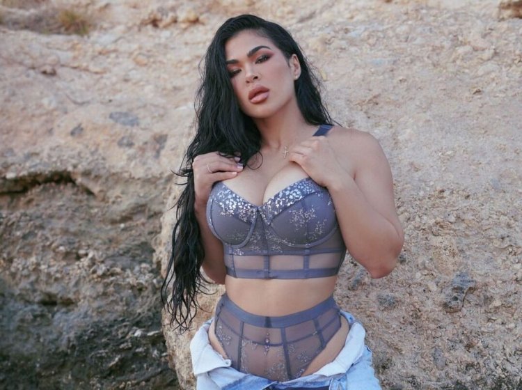 Fighter MMA Rachel Ostovich