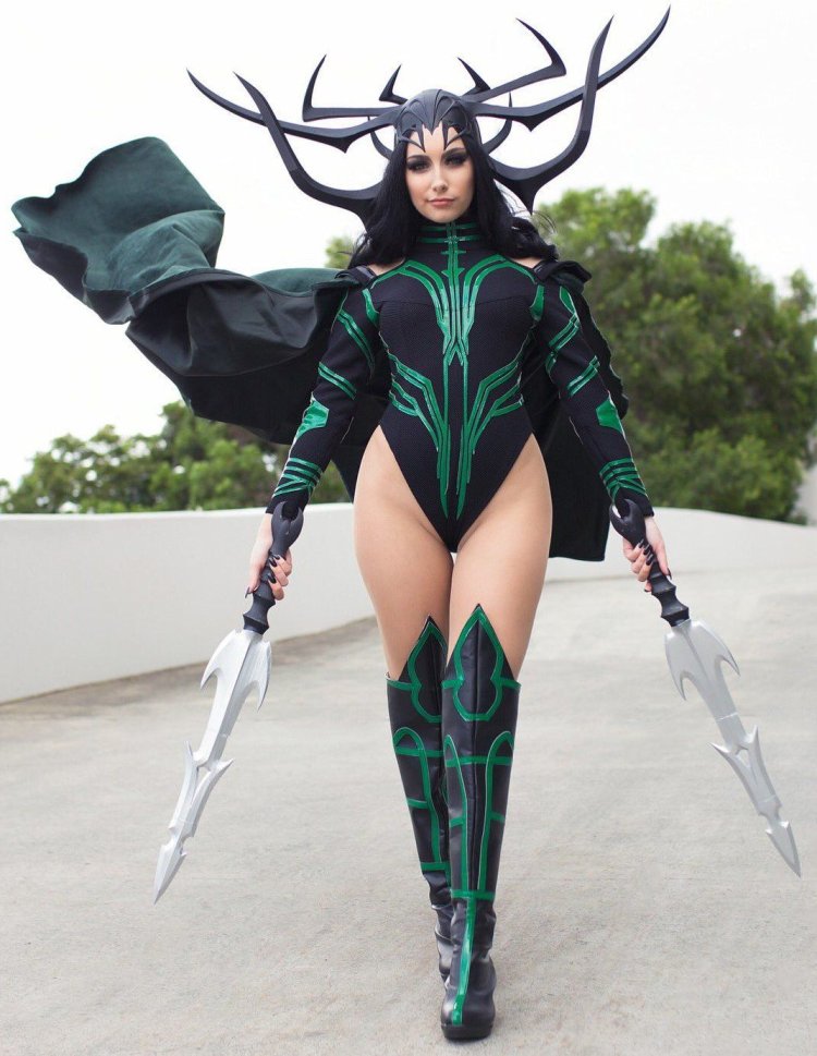 Hella Marvel Cosplay