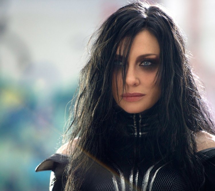 Kate Blanchett Hella