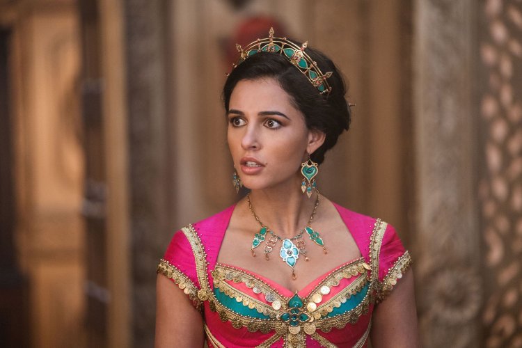 Naomi Scott Aladdin