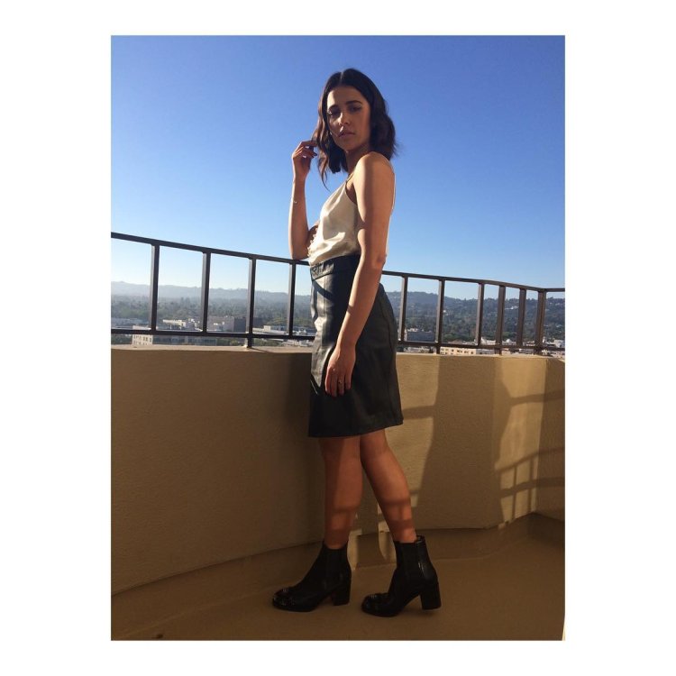 Naomi Scott in Pantyhose