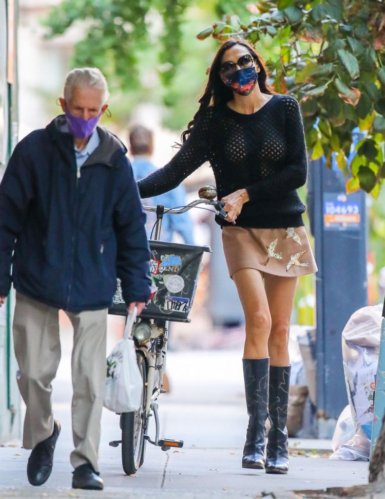 Famke Janssen is untouchable