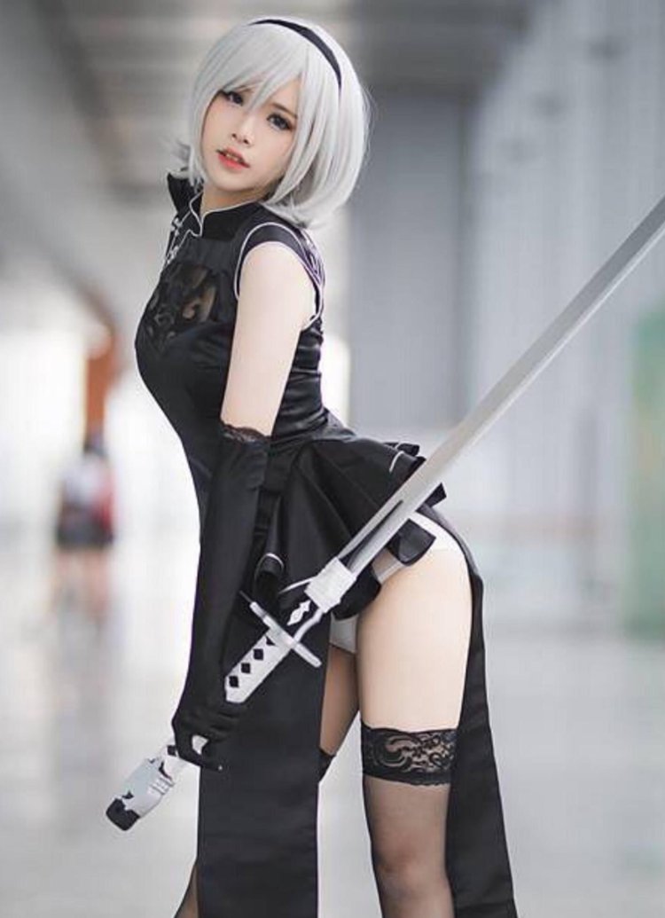 2B Cosplay Pirozhnikov