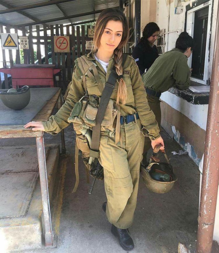 Daniella Kertes Service in the IDF