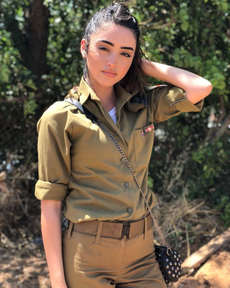 Model Schlomite Malka