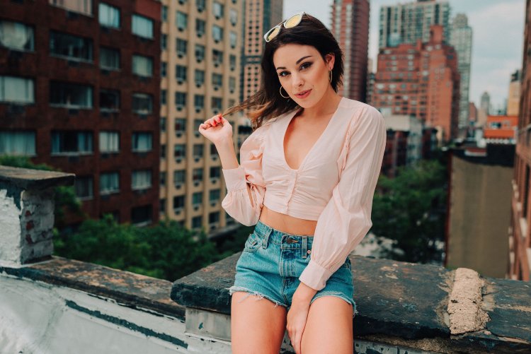 Erica Lynn model naked