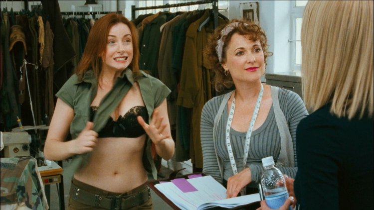 Fiona Phillips breast