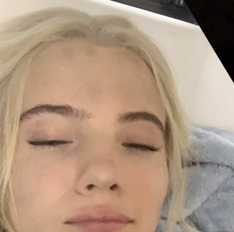 Freya Allan is sleeping