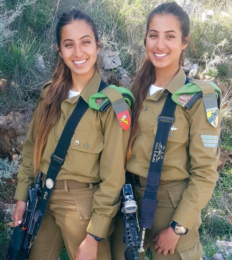Photo of IDF girls