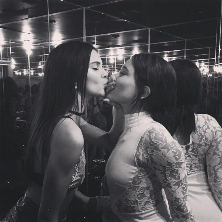 Kylie Jenner and Kendall Jenner Lesbian
