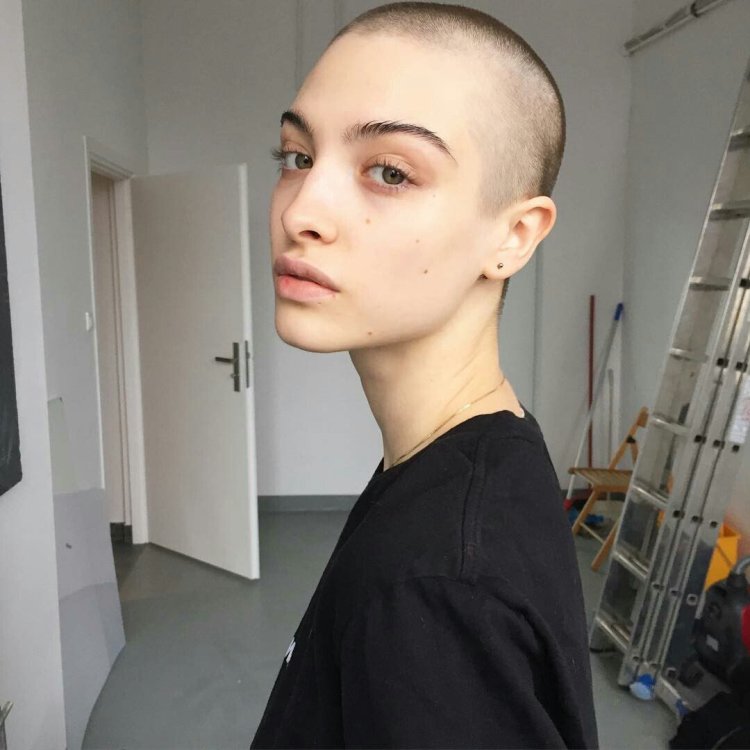 Lera Abova haircuts