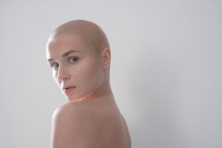 Polina Gagarina shaved Nalyzo