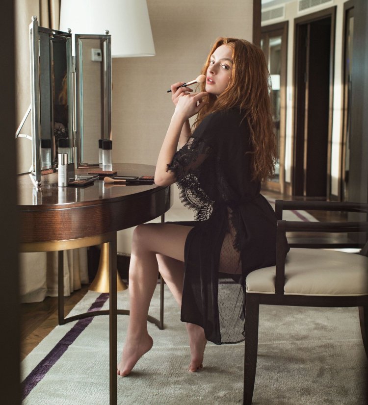 Melis Sezen Personal Life