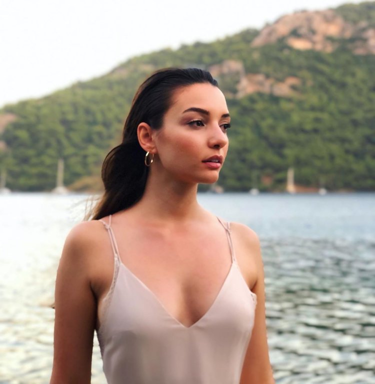 Melis Sezen and Barysh