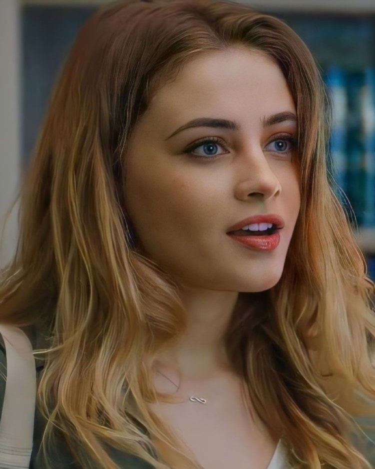 Josephin Langford Tess