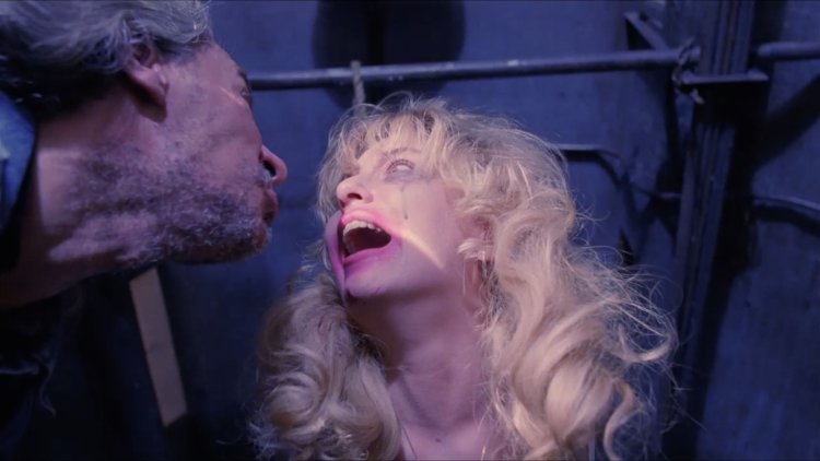 Laura Palmer through the fire