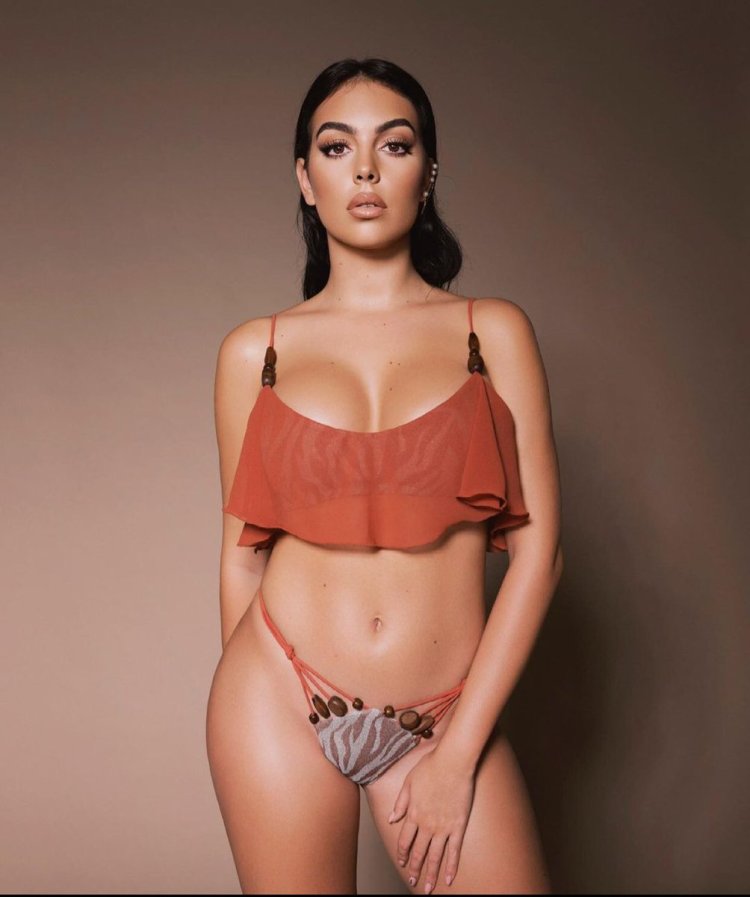 Georgina Rodriguez is hot