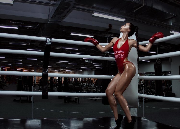 Girl boxer in the ring