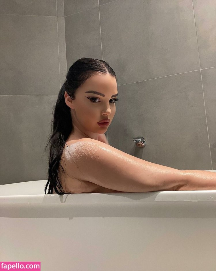 Georgina Mazzeo Dura