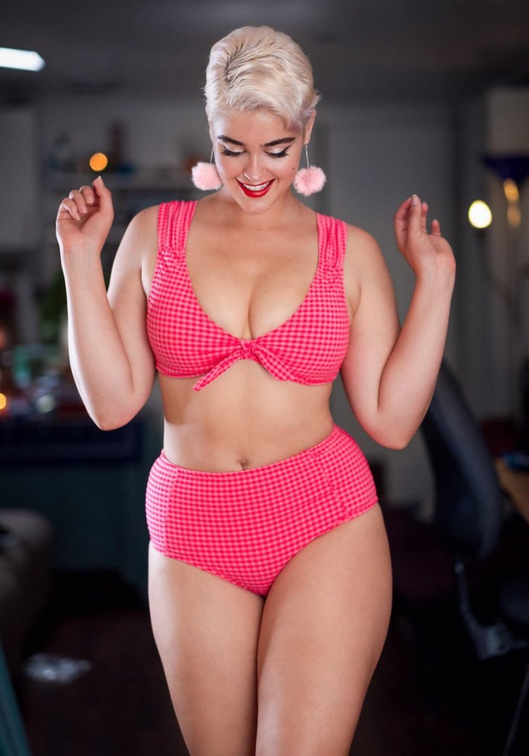 Stefania Ferrario Model 2019