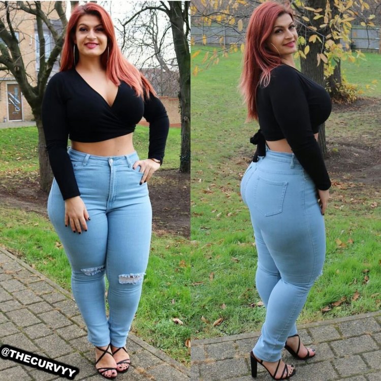 Ioana Chira Plus Size model