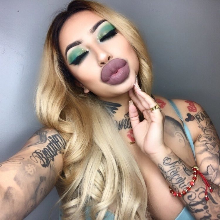 Busty Webtastic Nerdy