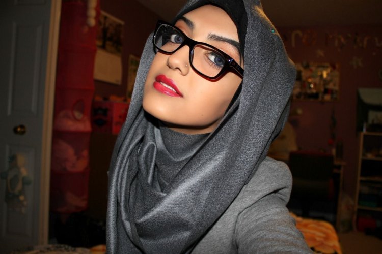 Hijab Hot