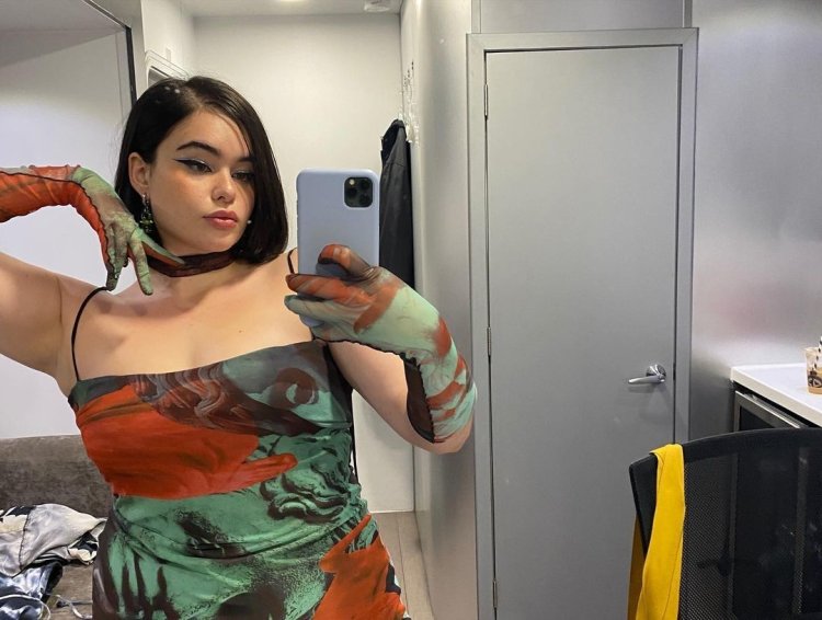Barbie Ferreira and her girl