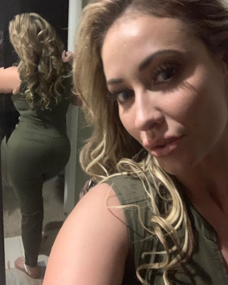 Eva Noti (Eva Notty) Cums on the face