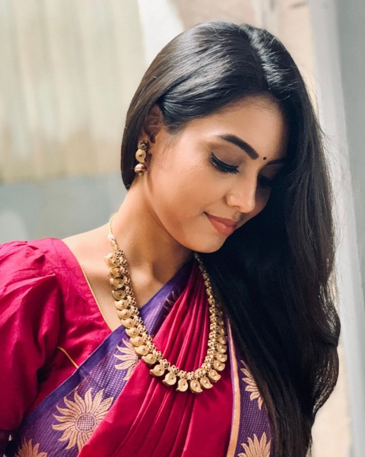 Varsha Viswanath Actress