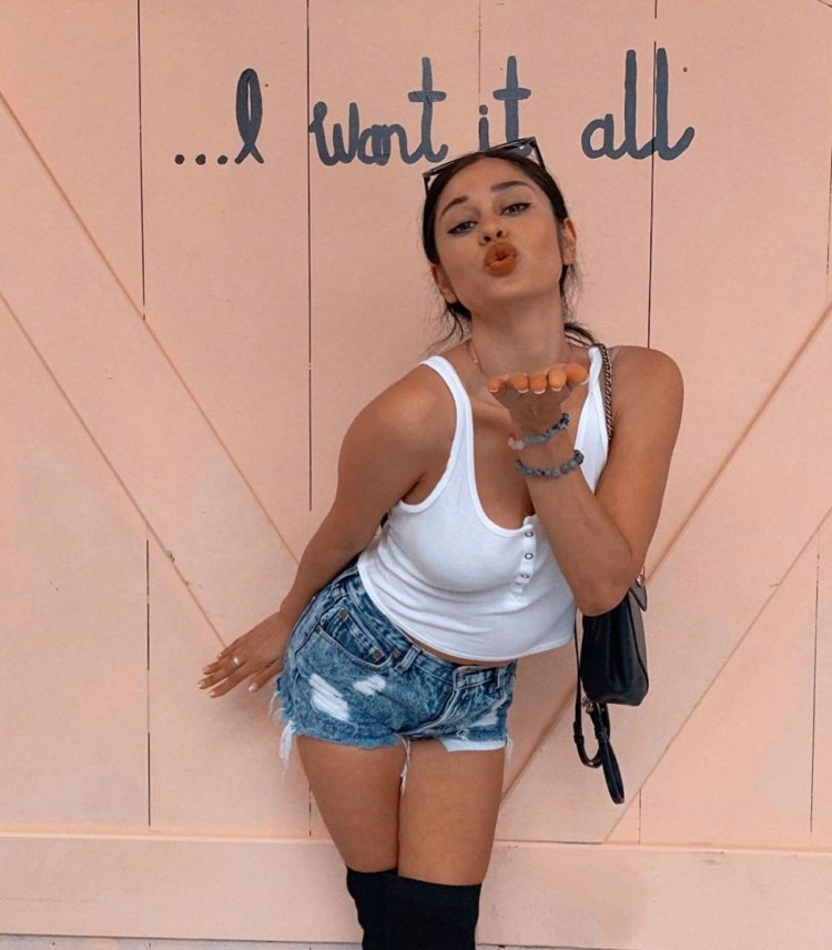 Ivett Montreal Stargerl