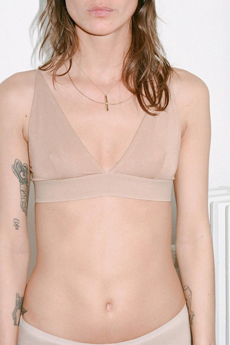 Kira Knightley breasts