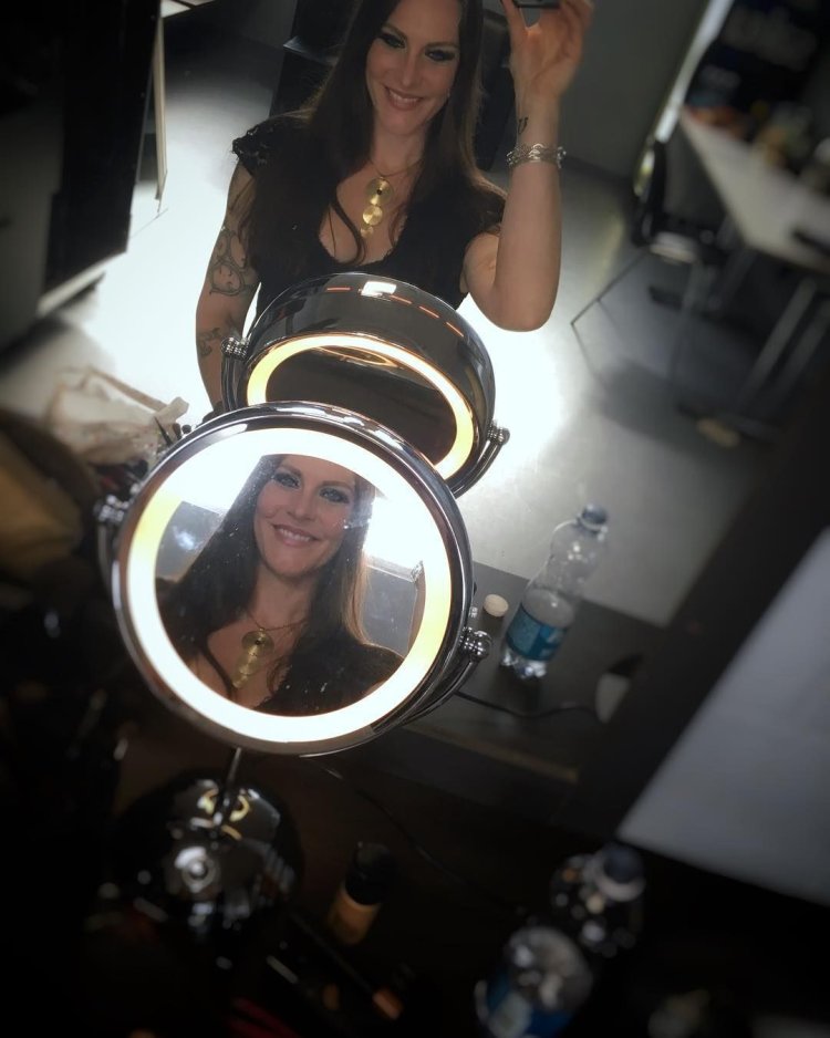 Flor Jansen photo in a swimsuit hot