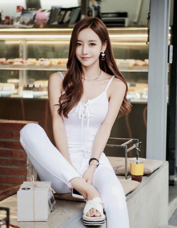 Korean supermodel Keng Su