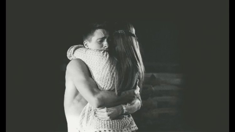 Hugs the girl animation