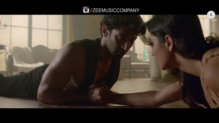 Katrina Kapoor Sekr. GIF