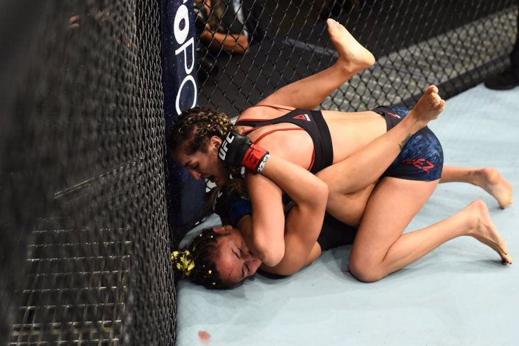 Tatyana Suarez UFC bikinists