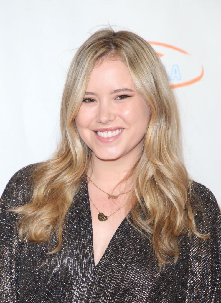 Taylor Spreitler Sheldon