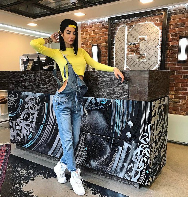 Alexandra Kabaeva house 2 photos