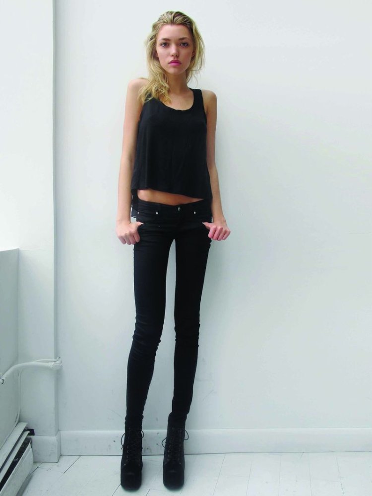 Full -length anorexic