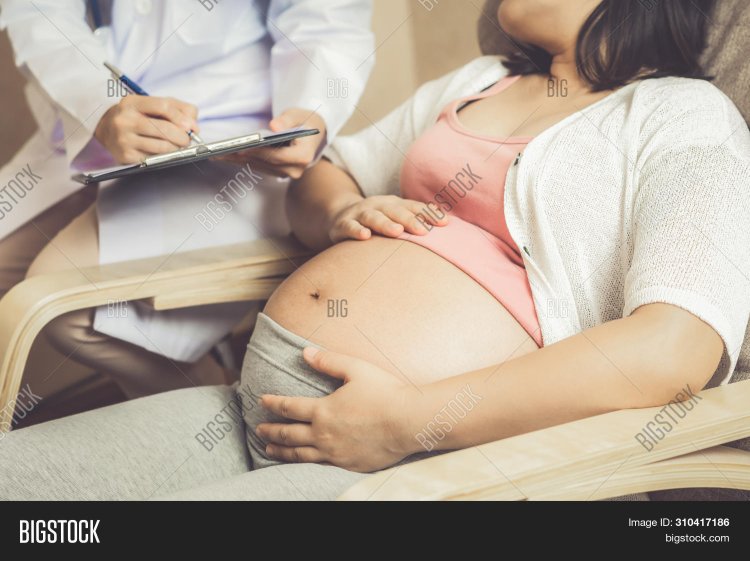 Pregnant girl in the hospital