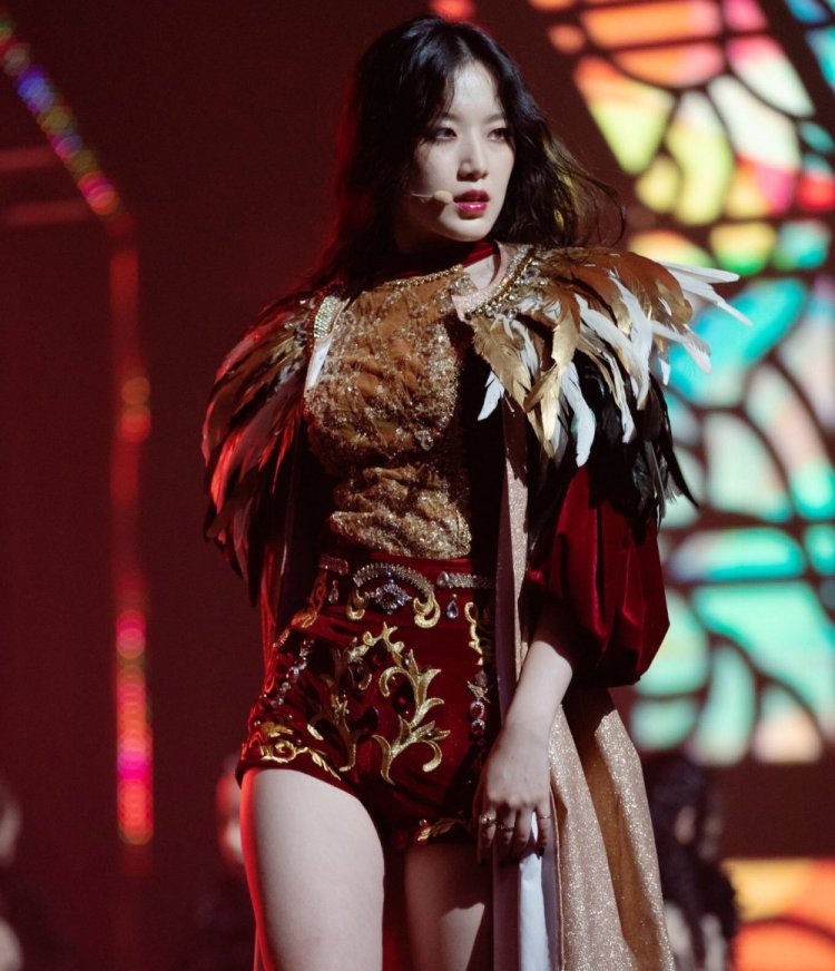 G I-DLE Shuhua